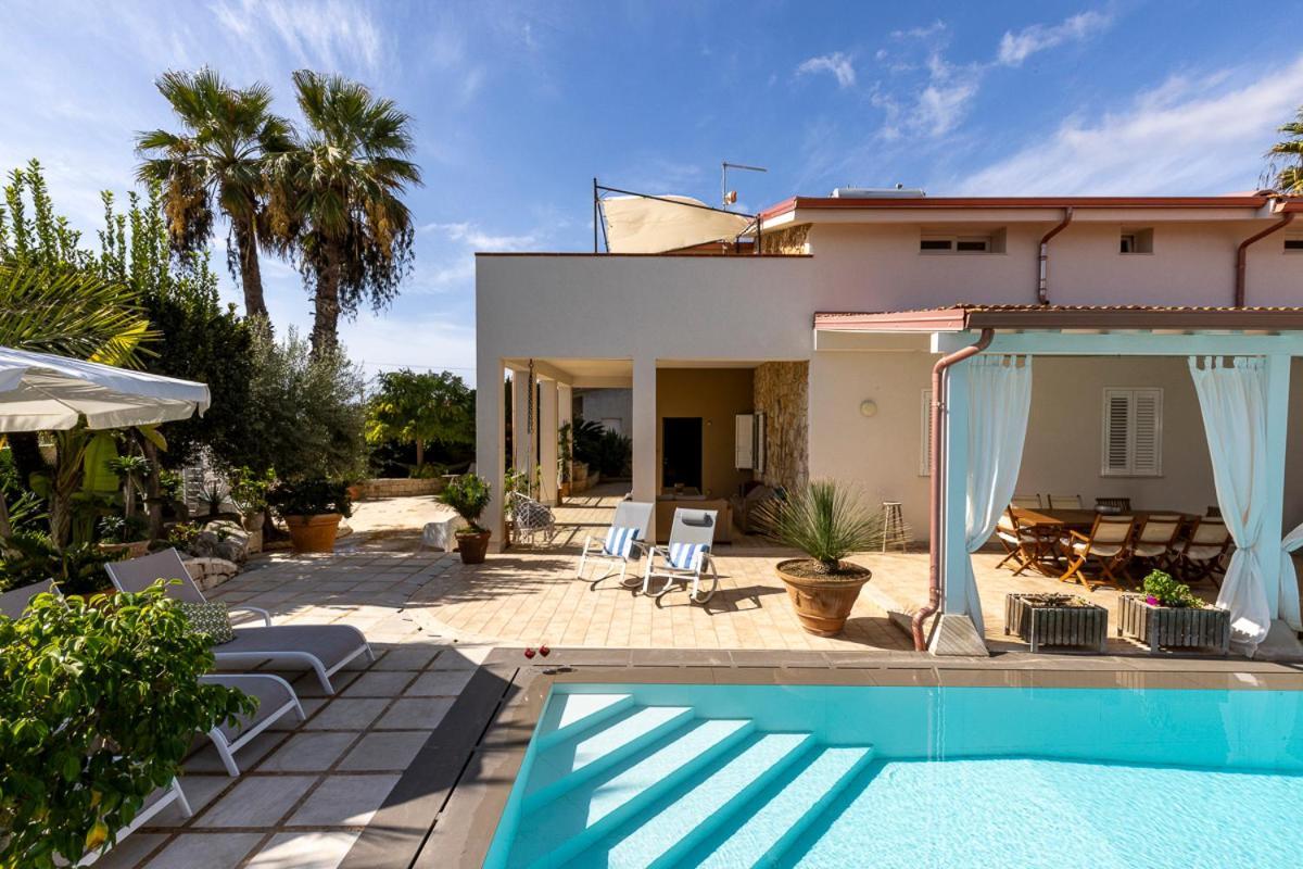 Villa Zamia Con Piscina Santa Maria Del Focallo Eksteriør bilde