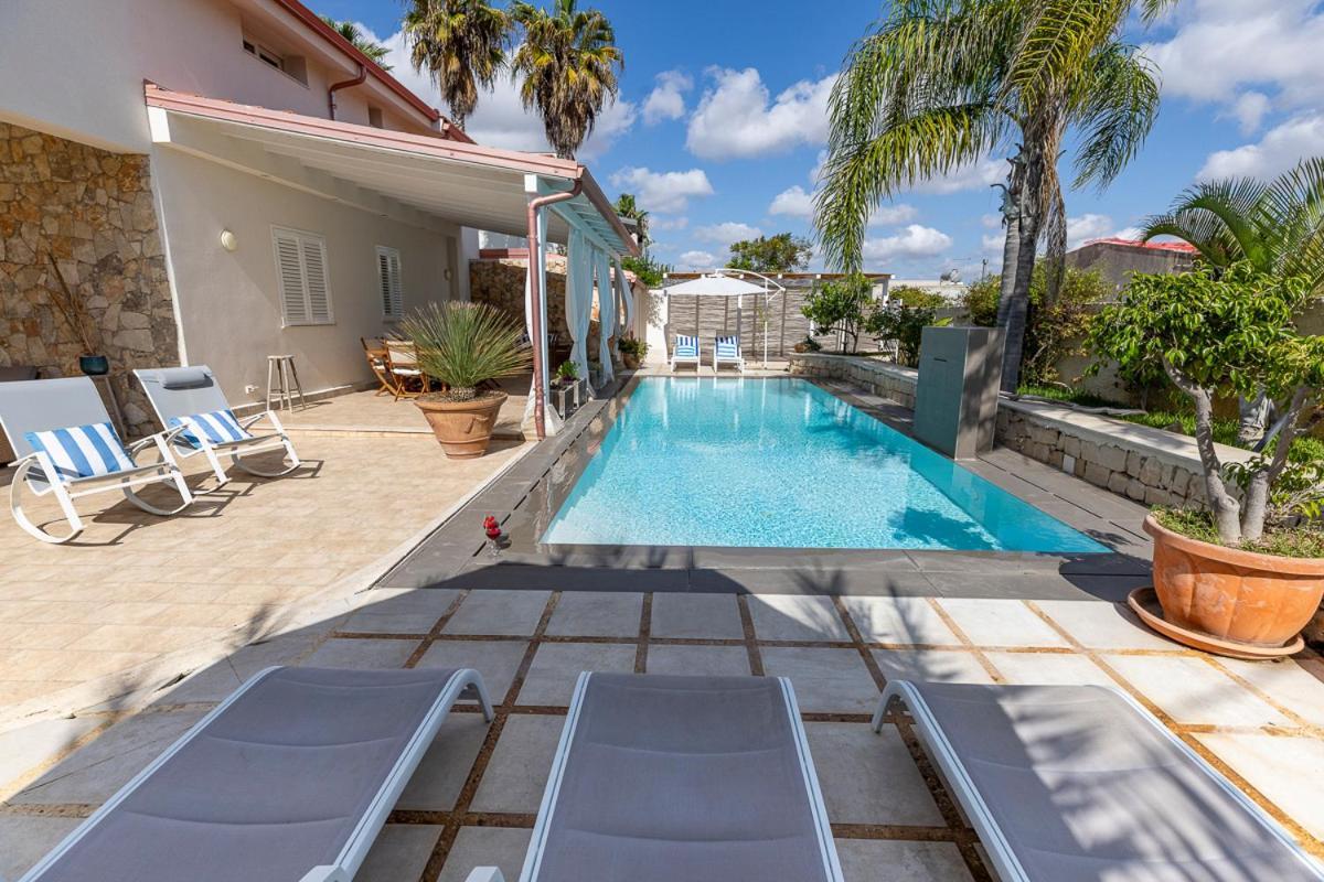 Villa Zamia Con Piscina Santa Maria Del Focallo Eksteriør bilde
