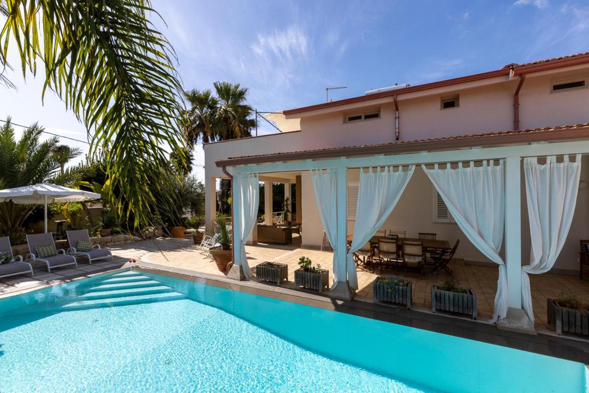 Villa Zamia Con Piscina Santa Maria Del Focallo Eksteriør bilde