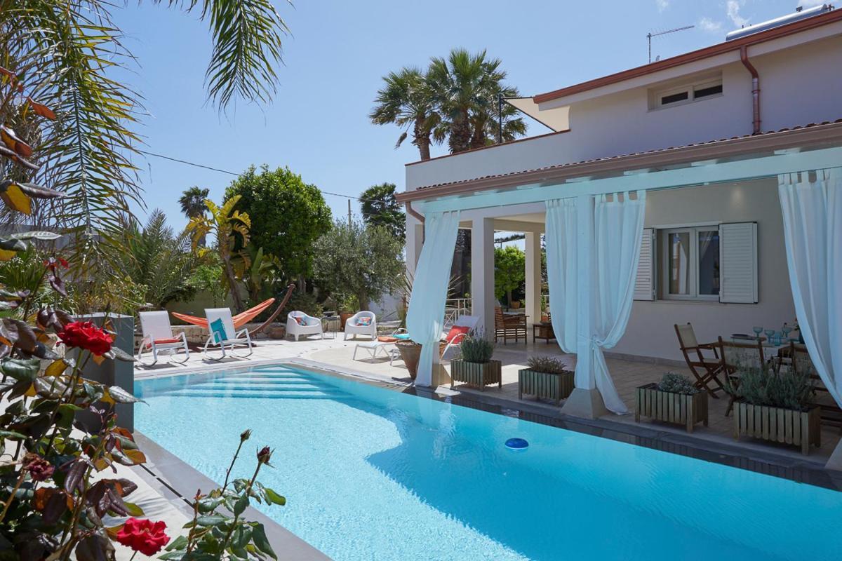 Villa Zamia Con Piscina Santa Maria Del Focallo Eksteriør bilde